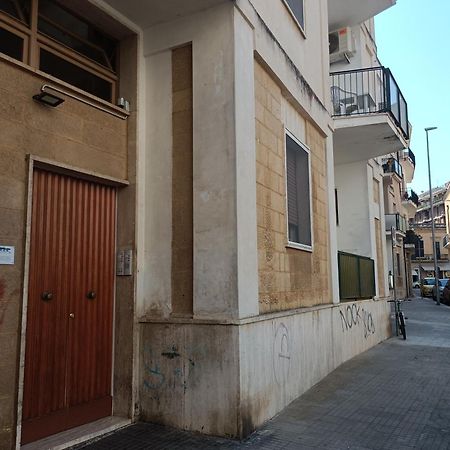 Casa Vergara Piazza Mazzini Лече Екстериор снимка
