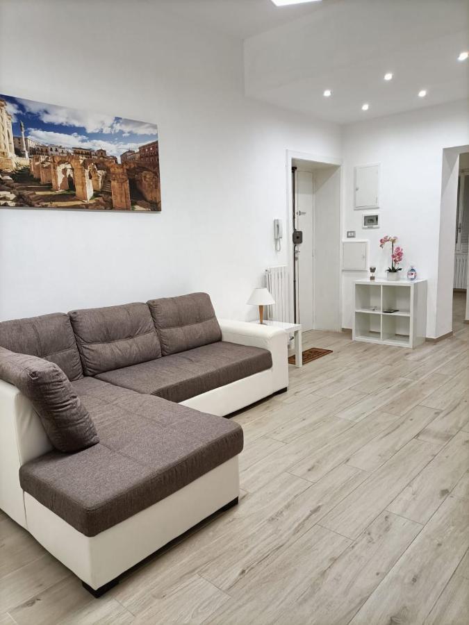 Casa Vergara Piazza Mazzini Лече Екстериор снимка