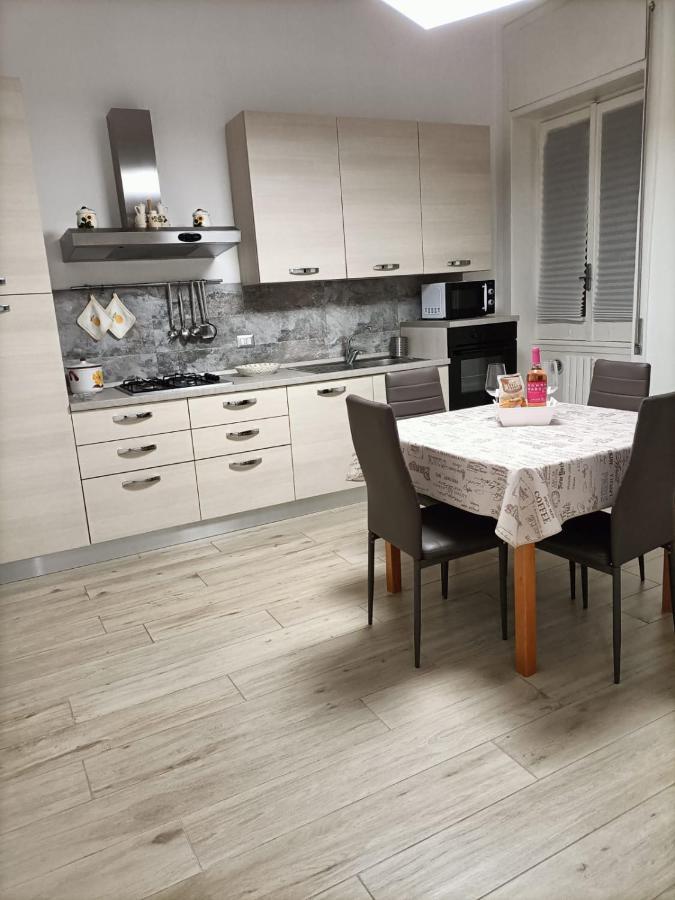 Casa Vergara Piazza Mazzini Лече Екстериор снимка