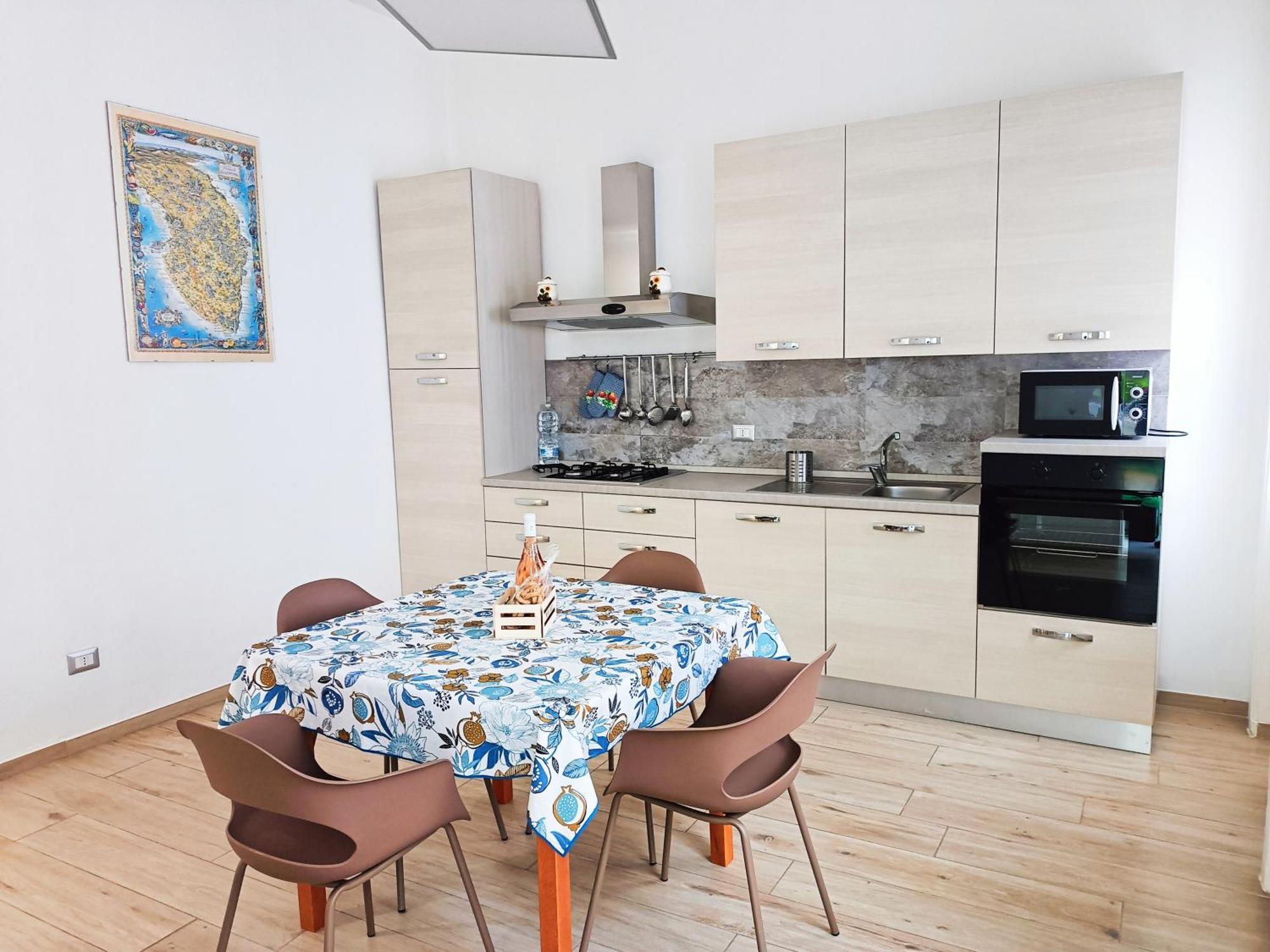 Casa Vergara Piazza Mazzini Лече Екстериор снимка